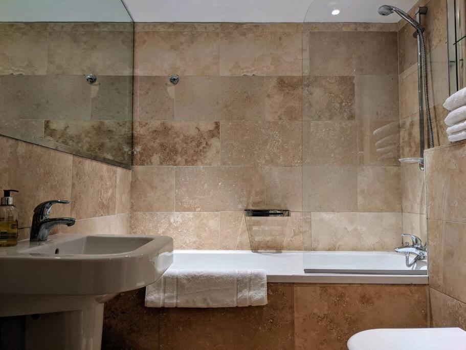 Boutique City Centre Flat By City Superhost Manchester Bagian luar foto